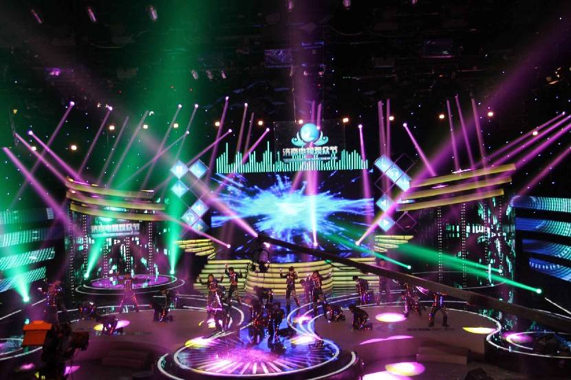 燈光舞臺類型有哪幾種_舞臺燈光的分類及其作用_舞臺燈光類型