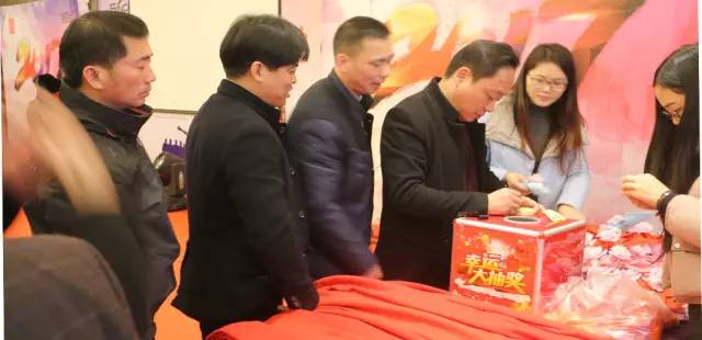 南京公司年會方案策劃_南京公司年會活動策劃_南京員工年會活動報價