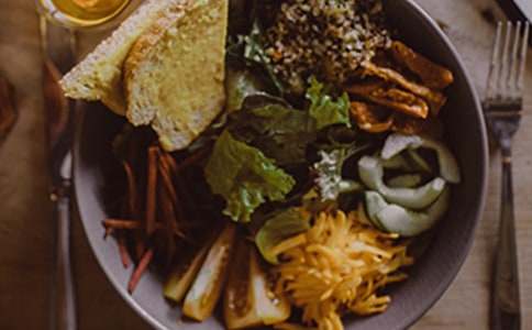 11.11日與其寂寞、不如跳舞英皇娛樂會所大型“脫光”交友派對