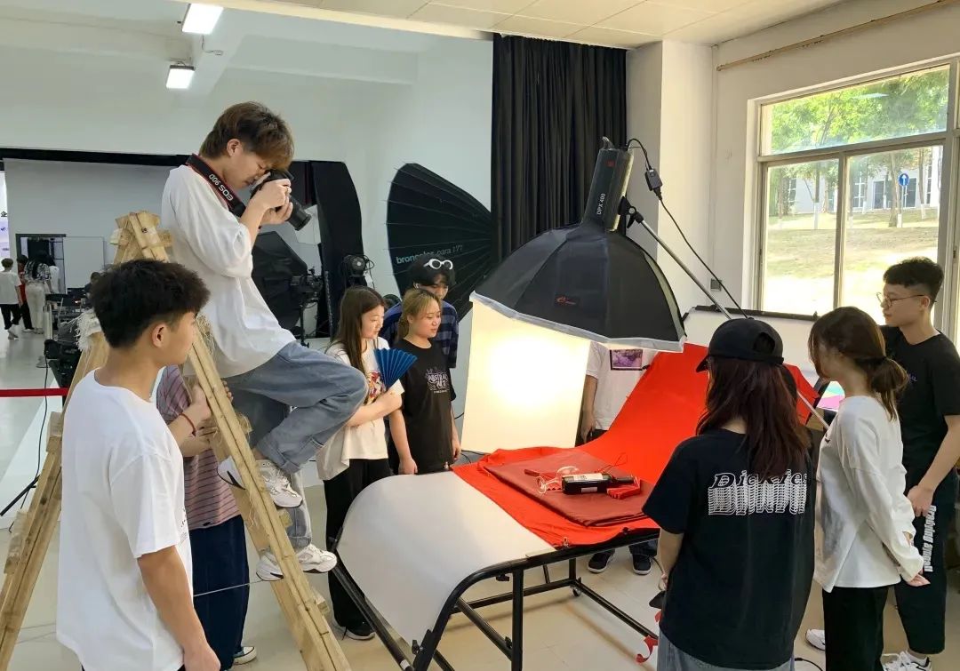 策劃深圳專業(yè)品牌活動公司招聘_深圳品牌活動策劃專業(yè)公司_深圳知名活動策劃公司