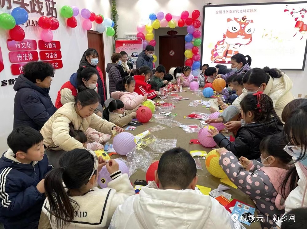 2013年春節(jié)免費(fèi)書寫贈(zèng)春聯(lián)活動(dòng)策劃書_寫春聯(lián)送春聯(lián)宣傳_贈(zèng)送春聯(lián)