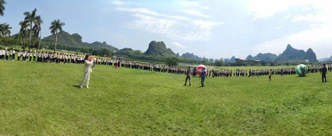 花花大世界春游日記_秋游花花大世界作文_花花大世界秋游活動(dòng)策劃