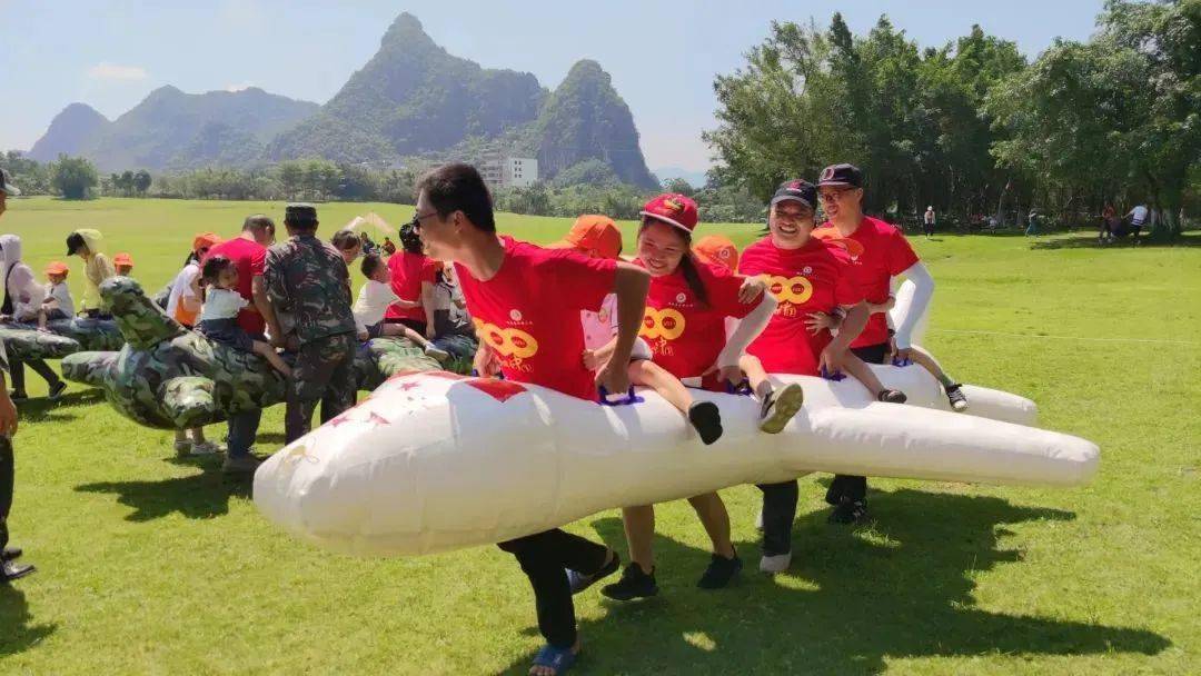 花花大世界春游日記_花花大世界秋游活動(dòng)策劃_秋游花花大世界作文