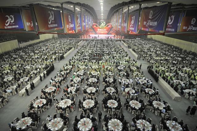 恒大集團20周年慶典（恒大20年慶典各路大佬過來捧場）(4)