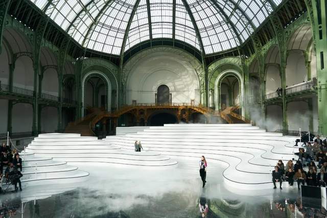 布置舞臺創(chuàng)意圖片_布置舞臺創(chuàng)意說明_舞臺布置創(chuàng)意