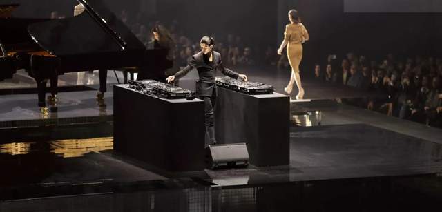 舞臺布置創(chuàng)意_布置舞臺創(chuàng)意說明_布置舞臺創(chuàng)意圖片