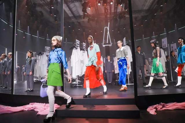 布置舞臺創(chuàng)意圖片_舞臺布置創(chuàng)意_布置舞臺創(chuàng)意說明