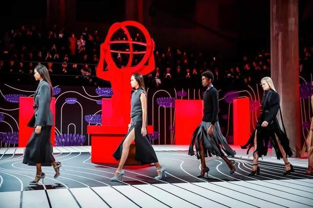 布置舞臺創(chuàng)意圖片_布置舞臺創(chuàng)意說明_舞臺布置創(chuàng)意