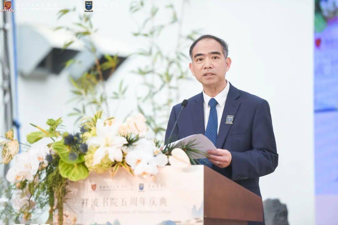 慶典周年主持人串詞_周年慶典的主持詞開場(chǎng)白_五周年慶典主持詞